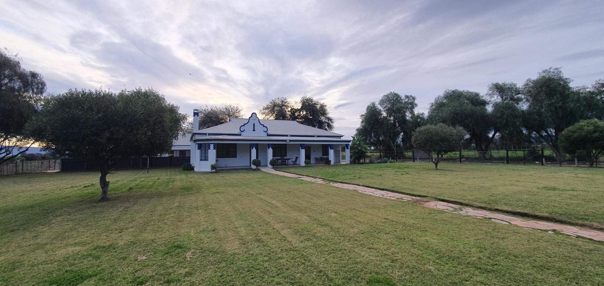 Karoo Leeu Self Catering Villa Oudtshoorn Exterior photo